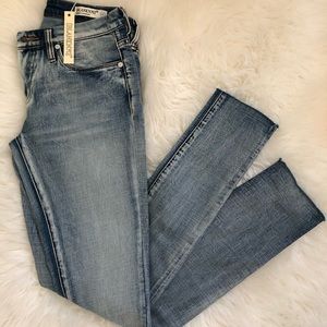 Brand New w/tags Blank NYC Skinny Classique Jeans